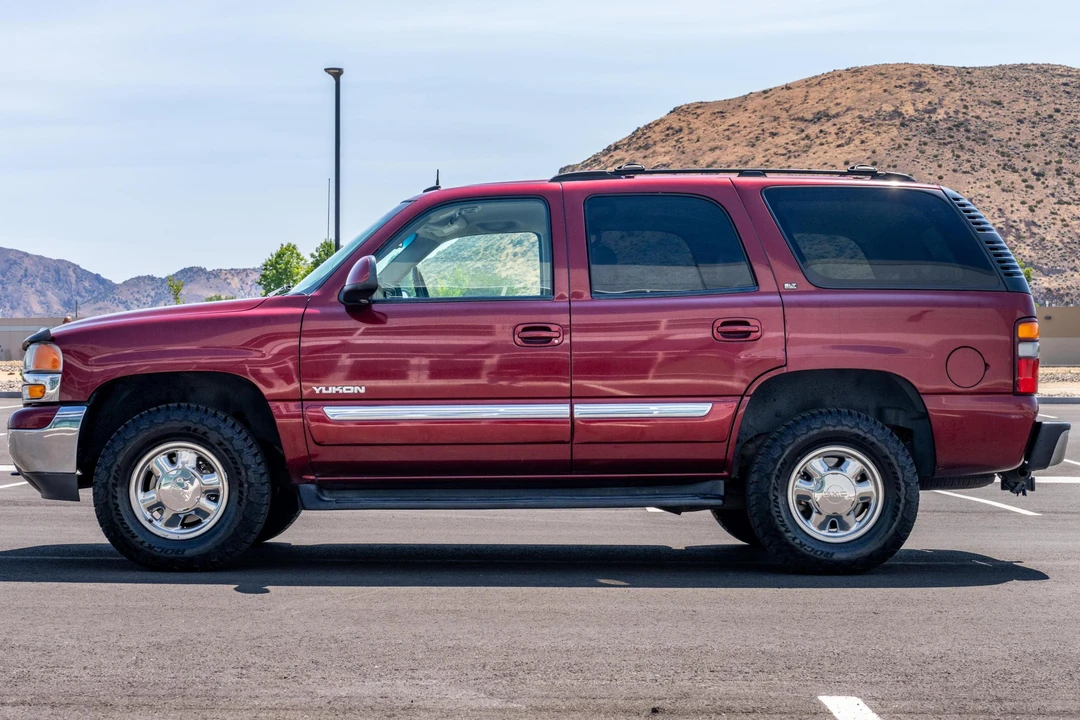 2003 GMC Yukon 2nd Gen - Image 3 of 31
