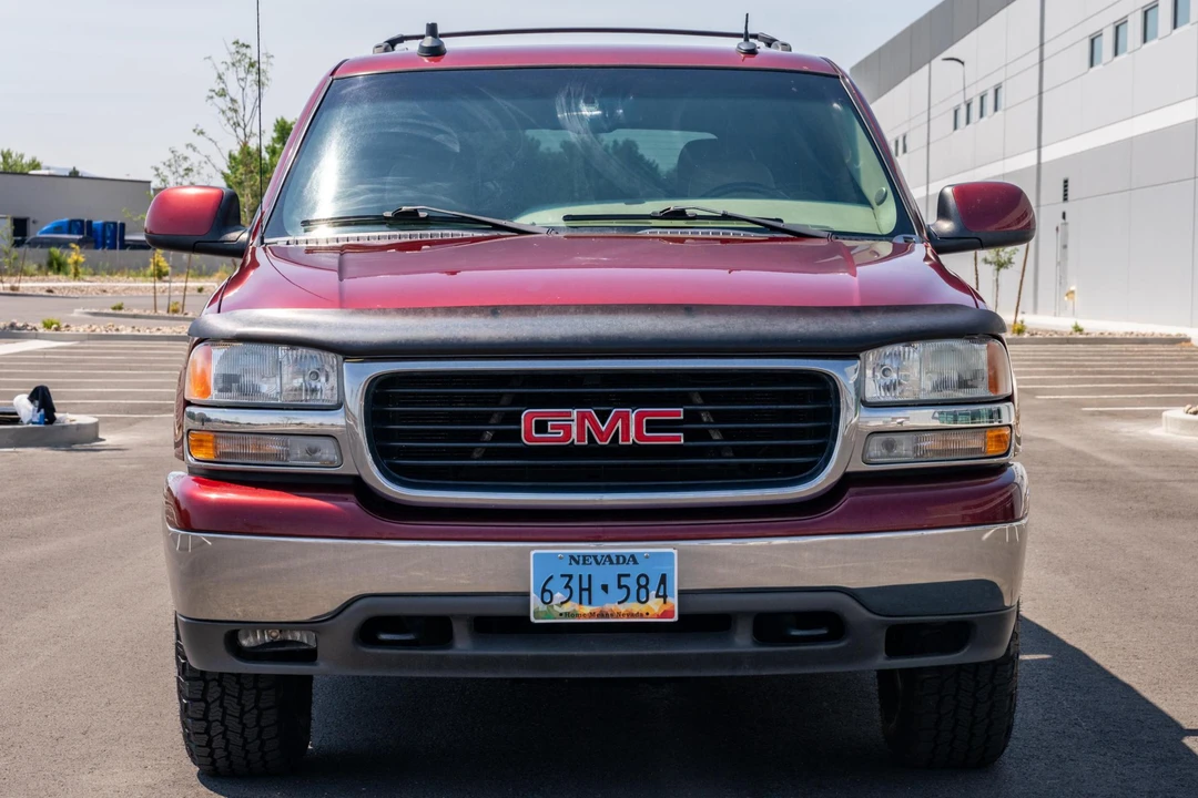 2003 GMC Yukon 2nd Gen - Image 2 of 31