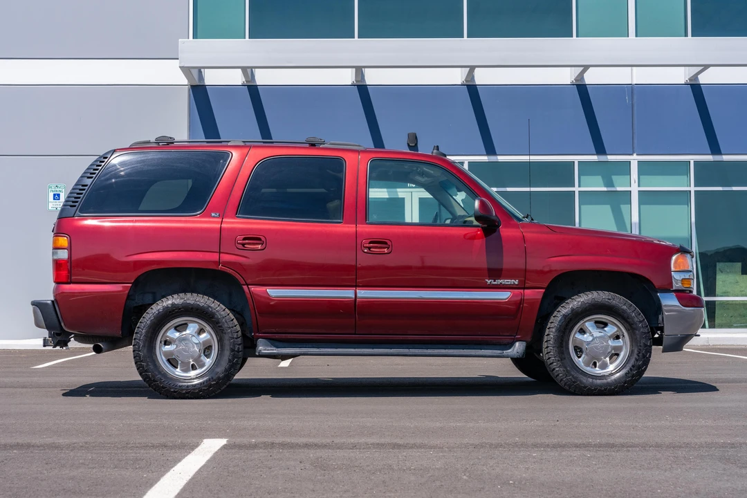 2003 GMC Yukon 2nd Gen - Image 10 of 31
