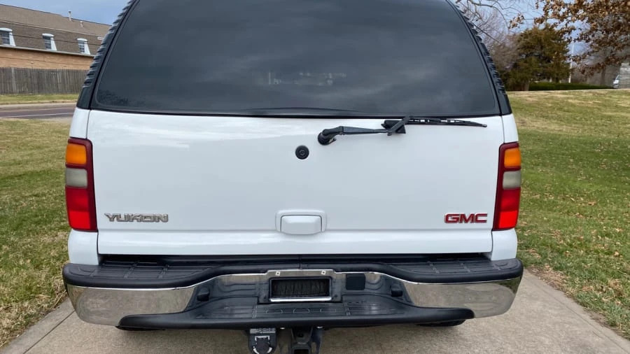 2003 GMC Yukon 2nd Gen - Image 11 of 15