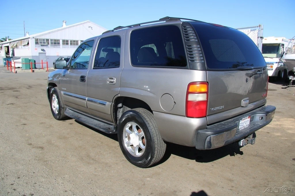 2003 GMC Yukon 2nd Gen - Image 4 of 21