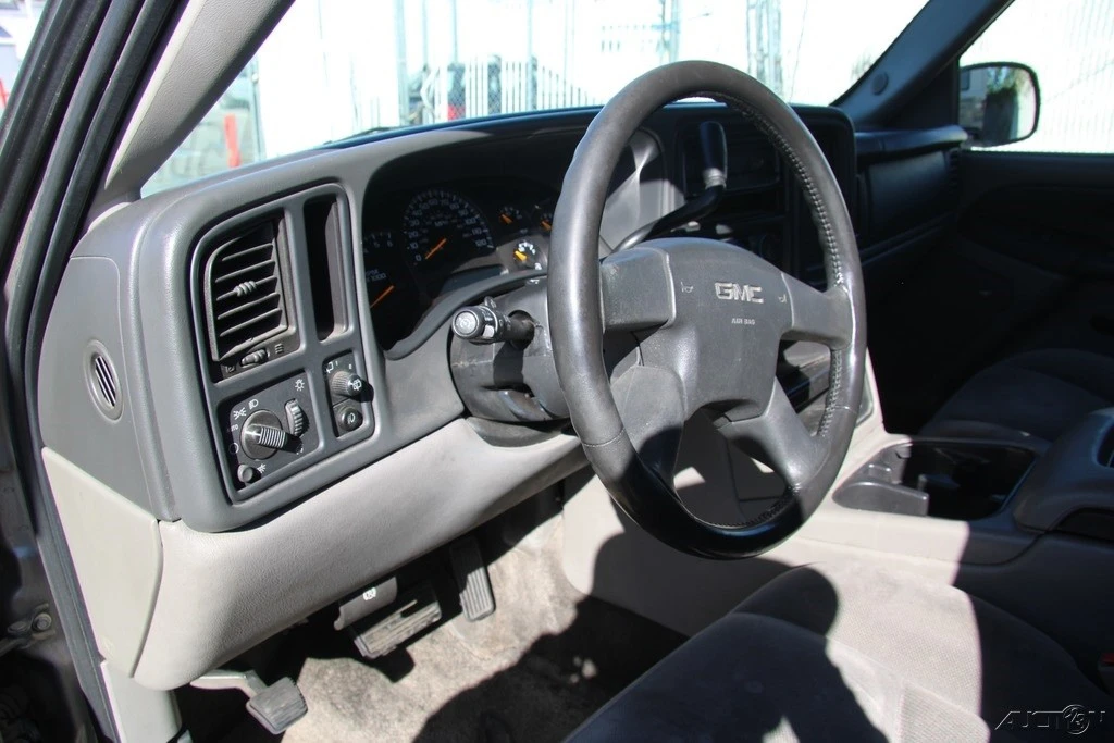 2003 GMC Yukon 2nd Gen - Image 14 of 21