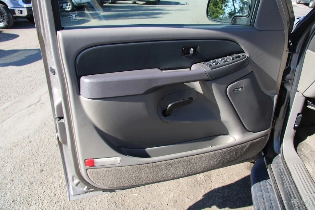 2003 GMC Yukon 2nd Gen - Image 12 of 21