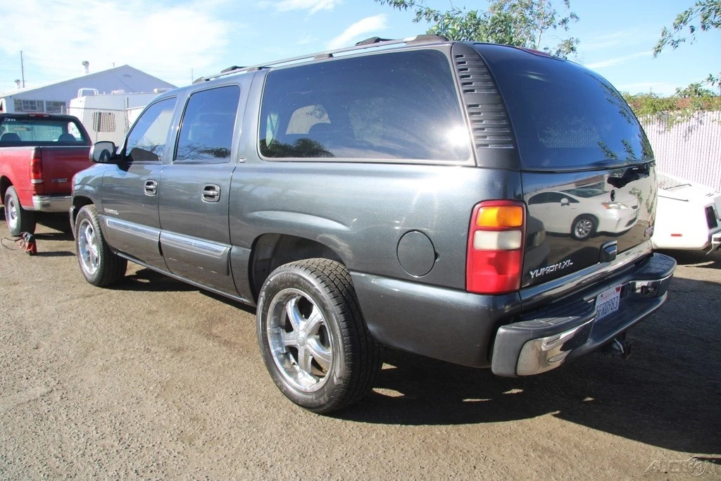 2003 GMC Yukon 2nd Gen - Image 4 of 21