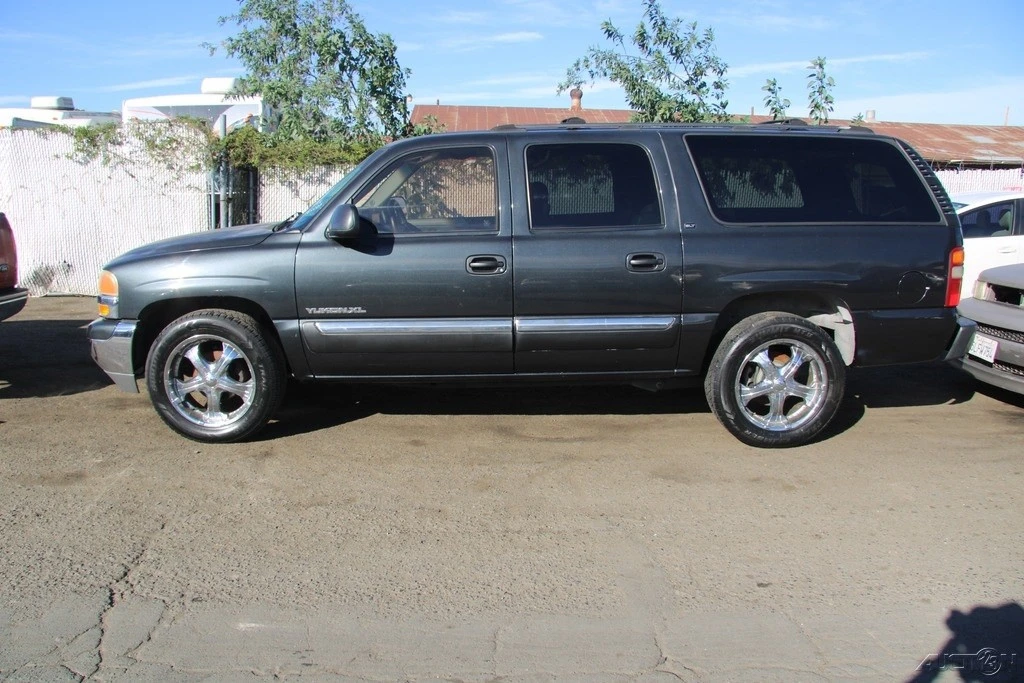 2003 GMC Yukon 2nd Gen - Image 3 of 21