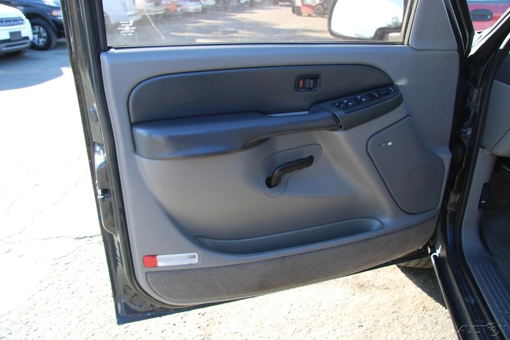 2003 GMC Yukon 2nd Gen - Image 11 of 21