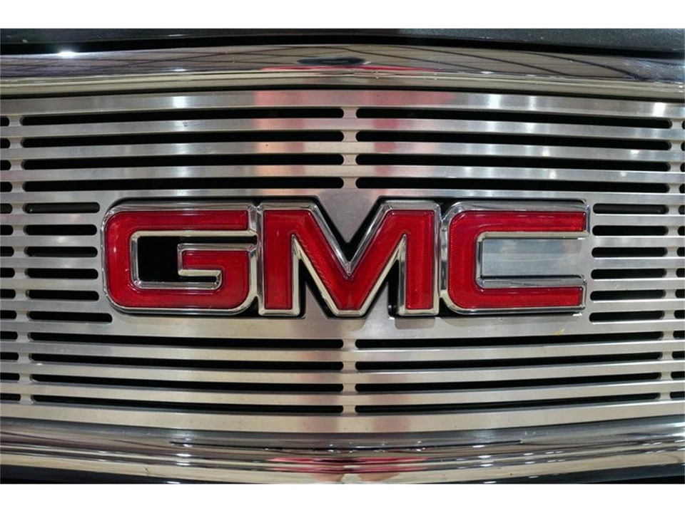 2003 GMC Yukon 2nd Gen - Image 21 of 31