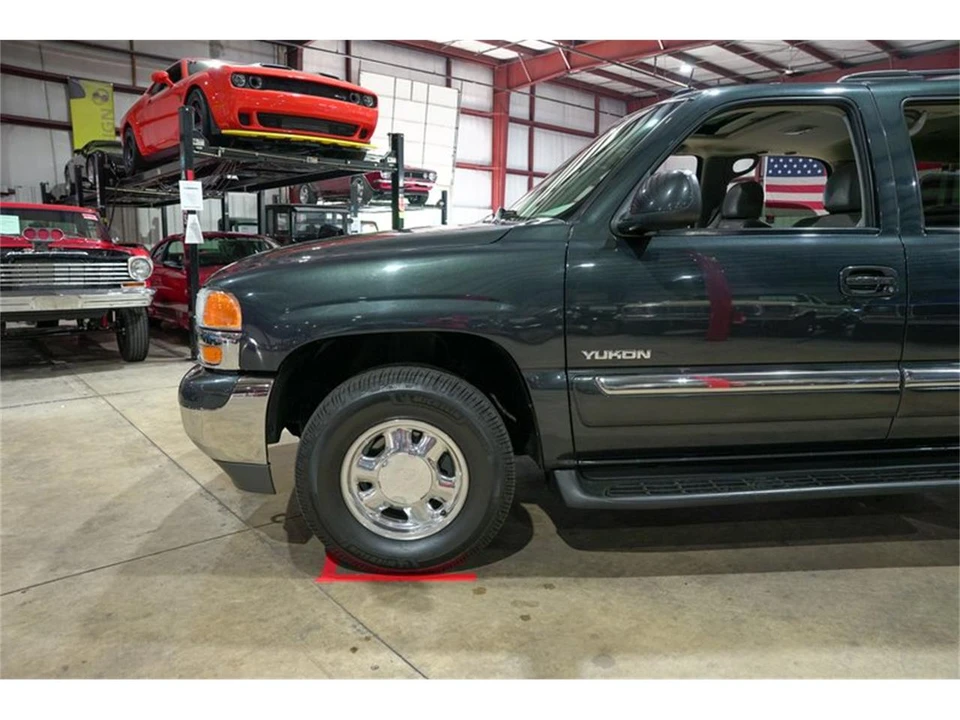 2003 GMC Yukon 2nd Gen - Image 3 of 31