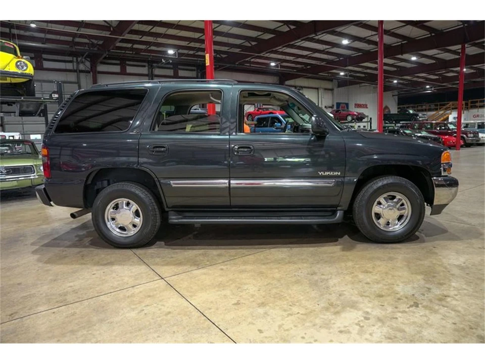 2003 GMC Yukon 2nd Gen - Image 10 of 31