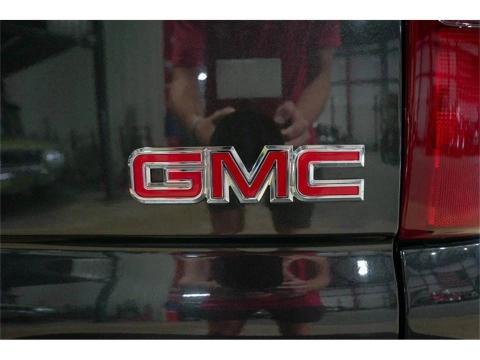 2003 GMC Yukon 2nd Gen - Image 25 of 31