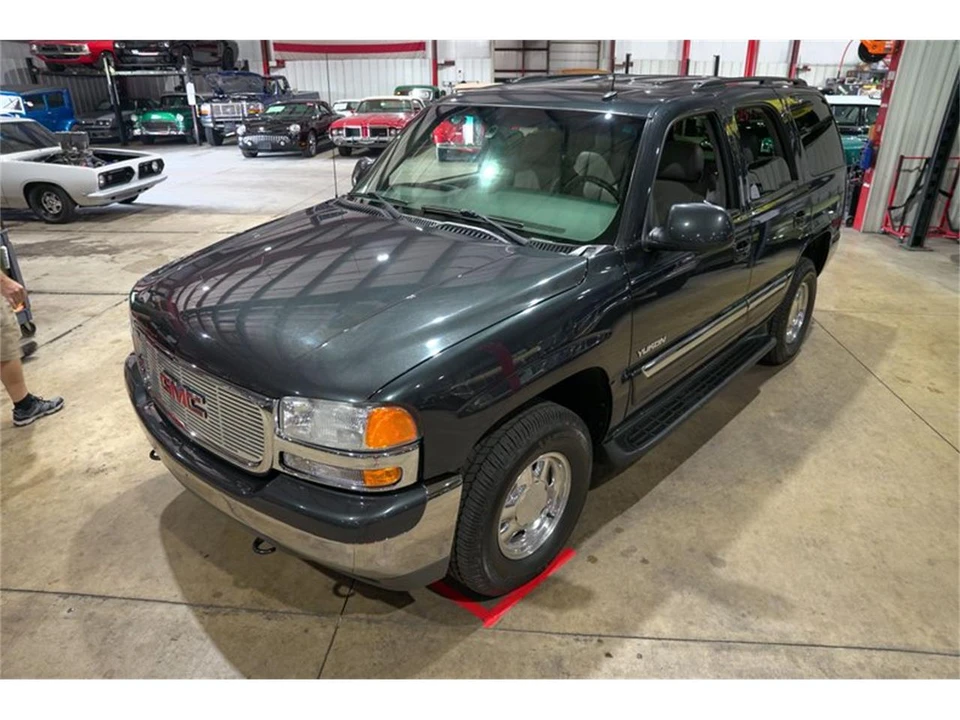 2003 GMC Yukon 2nd Gen - Image 15 of 31