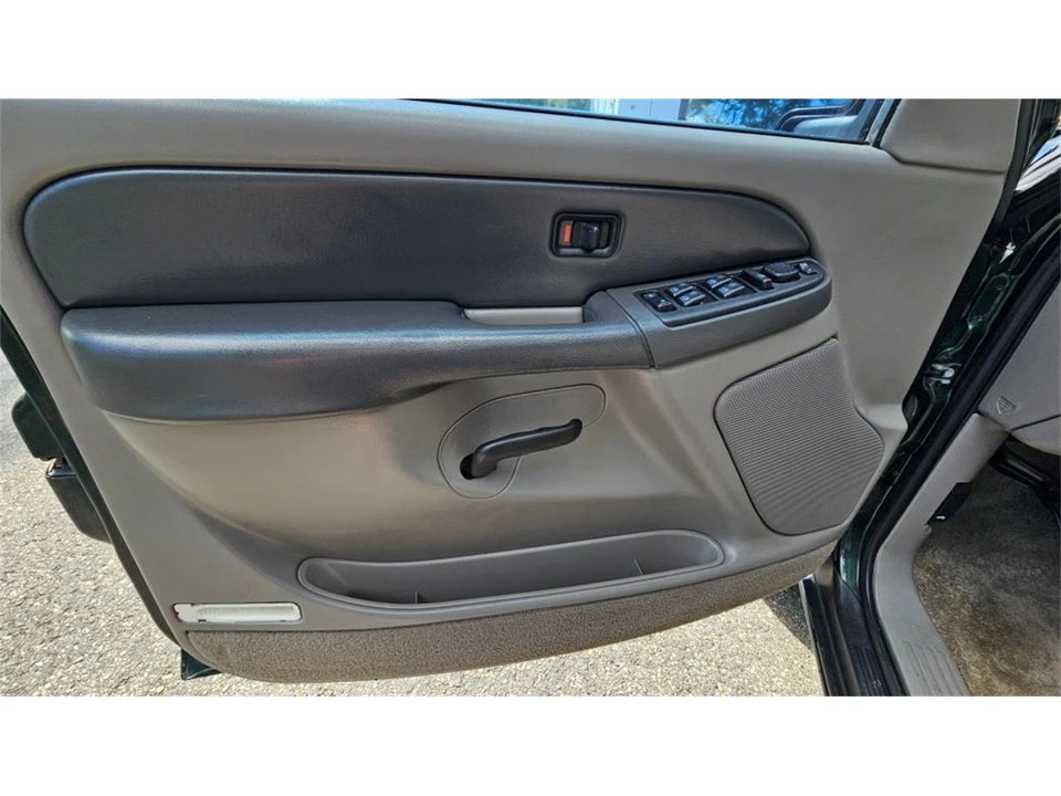 2003 GMC Yukon 2nd Gen - Image 11 of 31