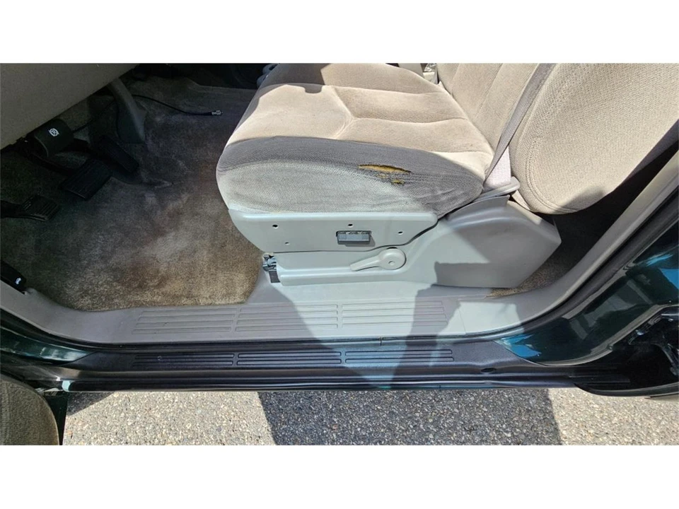 2003 GMC Yukon 2nd Gen - Image 13 of 31