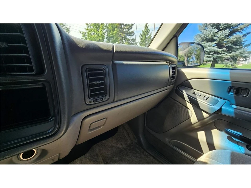 2003 GMC Yukon 2nd Gen - Image 22 of 31