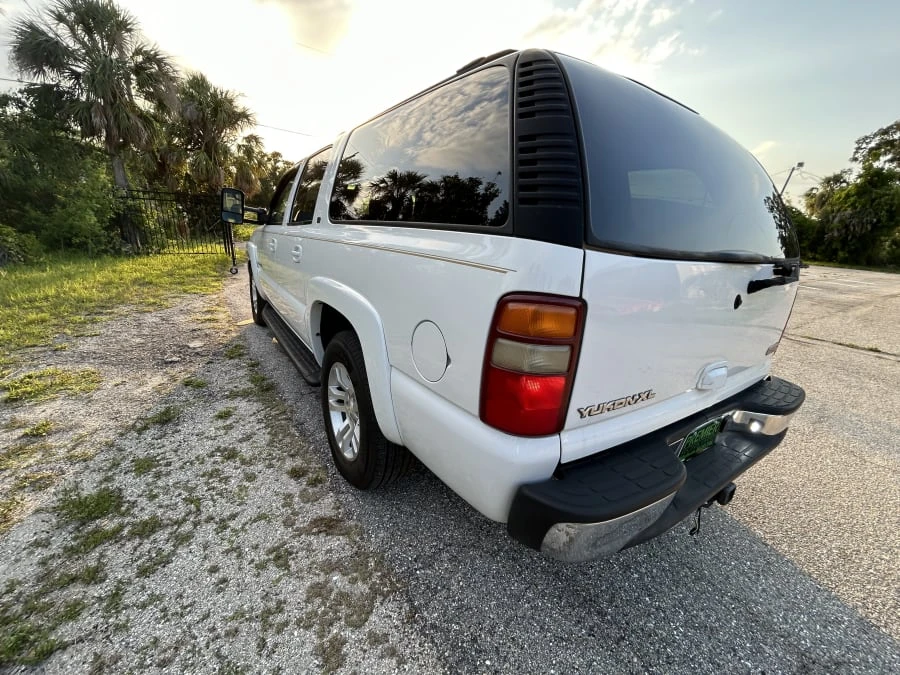 2003 GMC Yukon 2nd Gen - Image 3 of 25