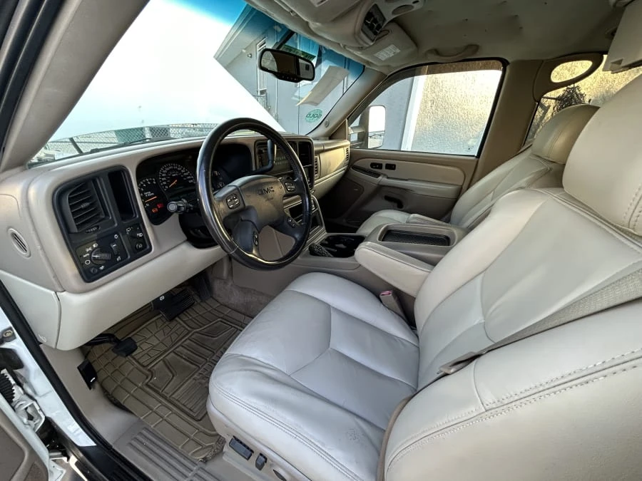 2003 GMC Yukon 2nd Gen - Image 22 of 25