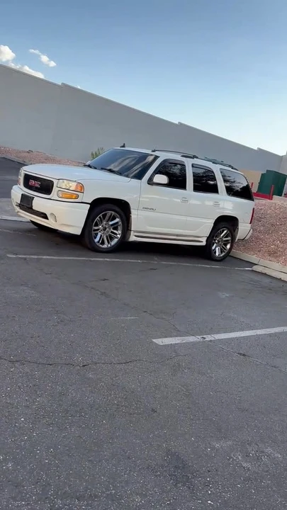 2003 GMC Yukon 2nd Gen - Image 3 of 3