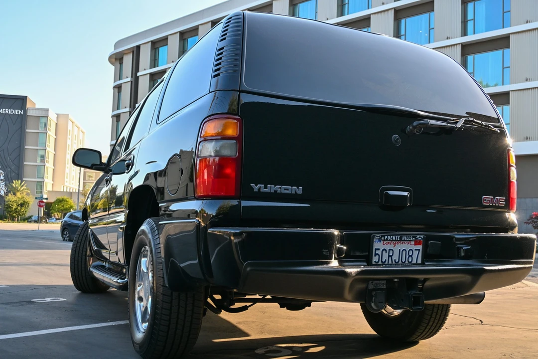2003 GMC Yukon 2nd Gen - Image 11 of 31