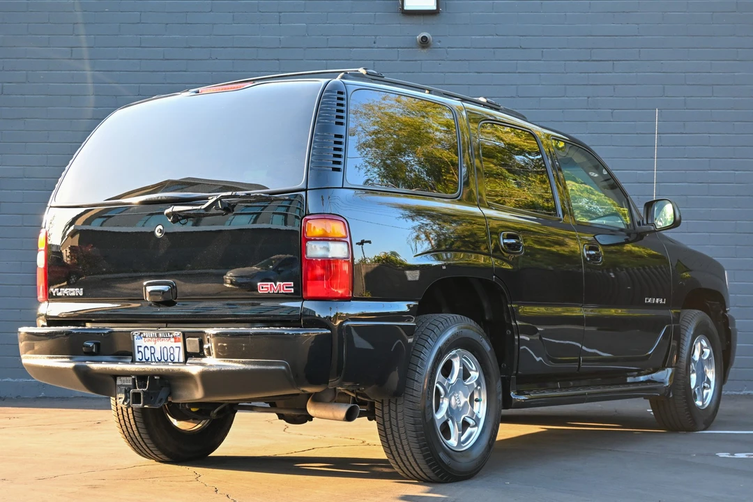 2003 GMC Yukon 2nd Gen - Image 14 of 31