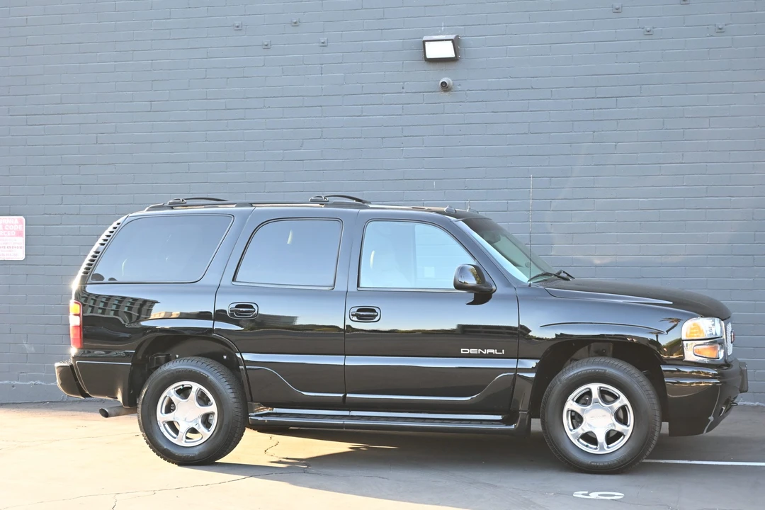 2003 GMC Yukon 2nd Gen - Image 23 of 31