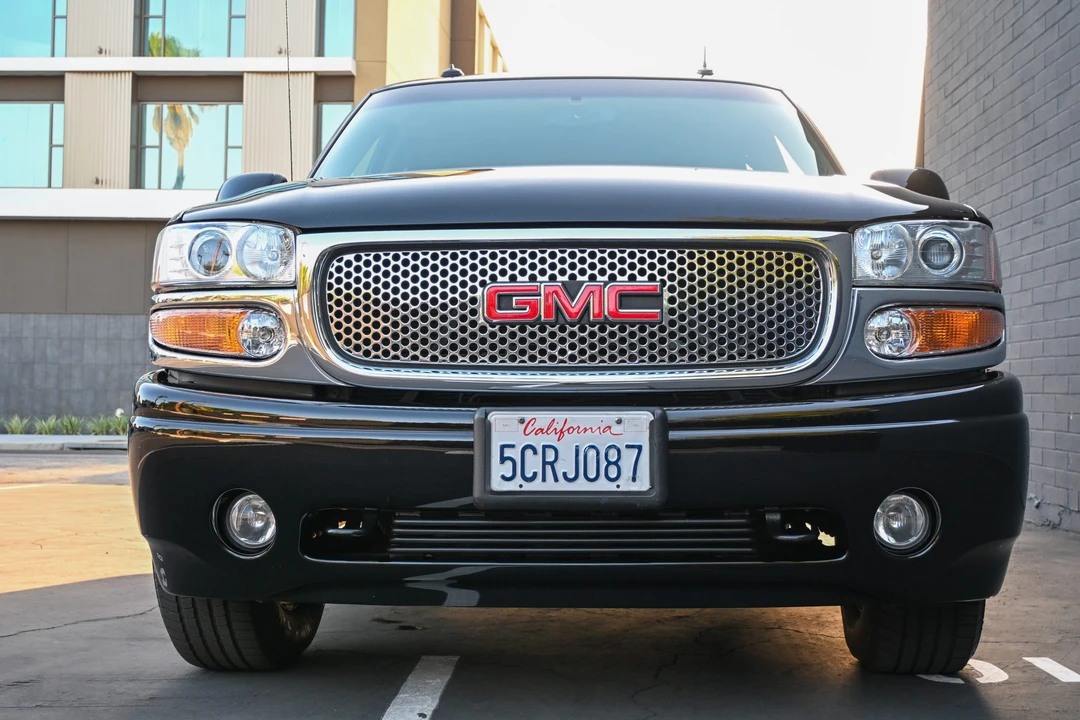 2003 GMC Yukon 2nd Gen - Image 28 of 31