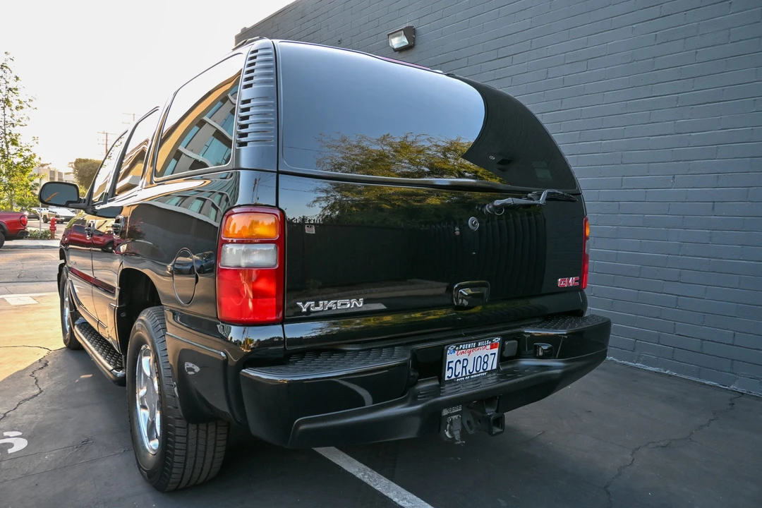 2003 GMC Yukon 2nd Gen - Image 9 of 31