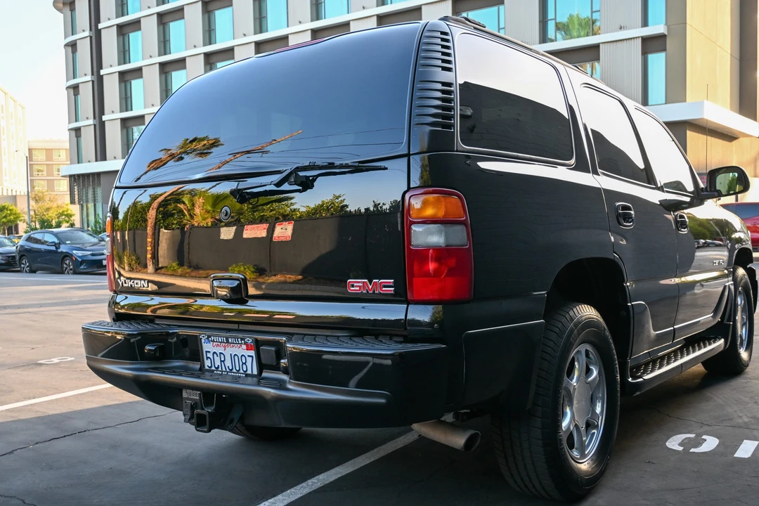 2003 GMC Yukon 2nd Gen - Image 12 of 31