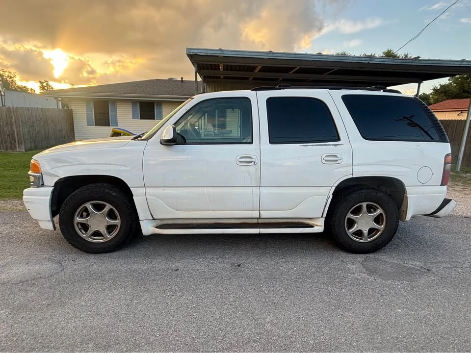 2003 GMC Yukon 2nd Gen - Image 4 of 11