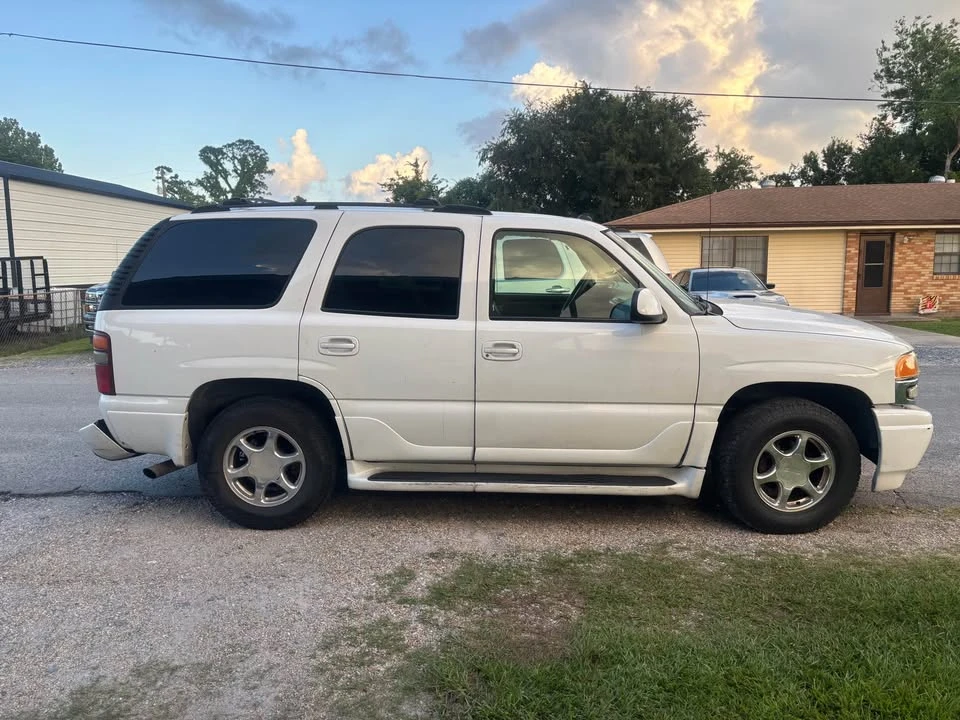 2003 GMC Yukon 2nd Gen - Image 5 of 11