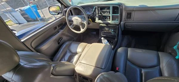 2003 GMC Yukon 2nd Gen - Image 8 of 15
