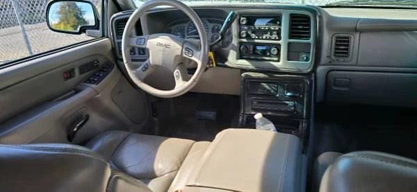 2003 GMC Yukon 2nd Gen - Image 10 of 15