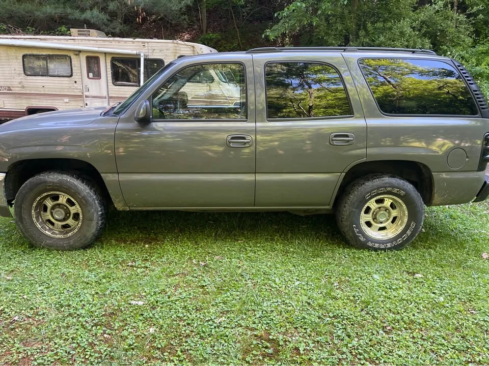 2003 GMC Yukon 2nd Gen - Image 2 of 14