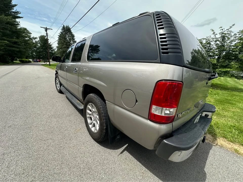 2003 GMC Yukon 2nd Gen - Image 3 of 14