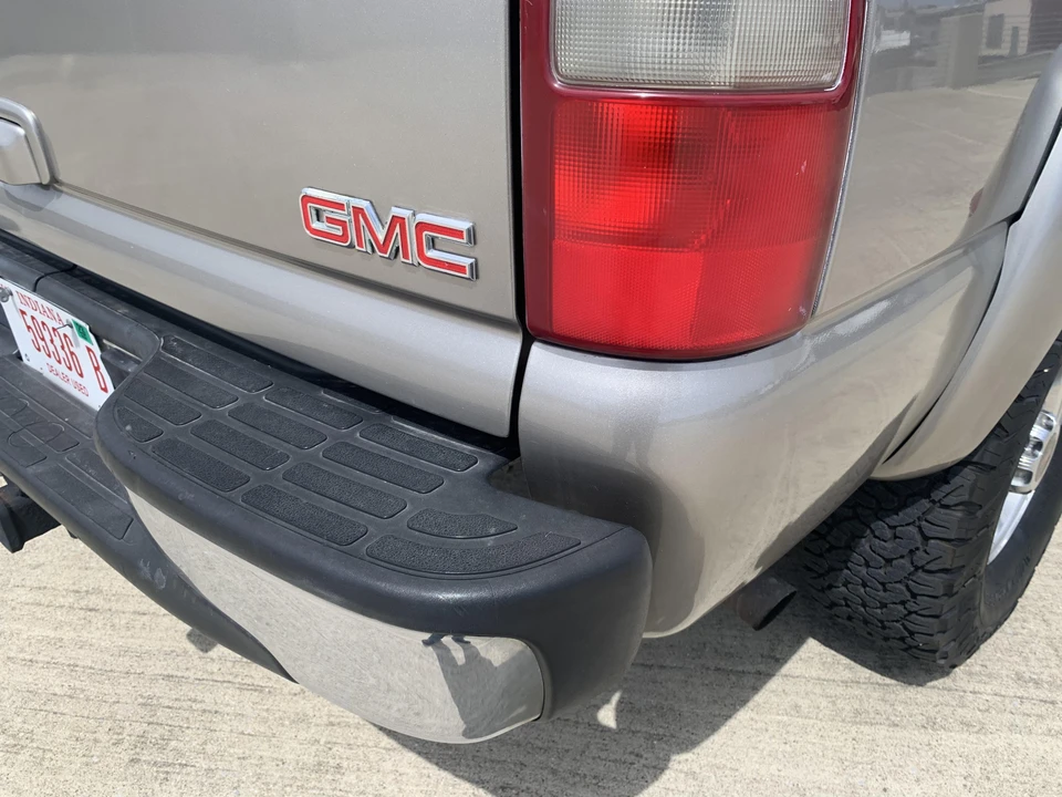 2003 GMC Yukon 2nd Gen - Image 29 of 31