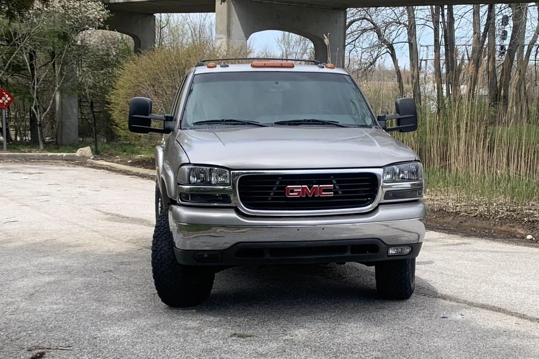 2003 GMC Yukon 2nd Gen - Image 15 of 31