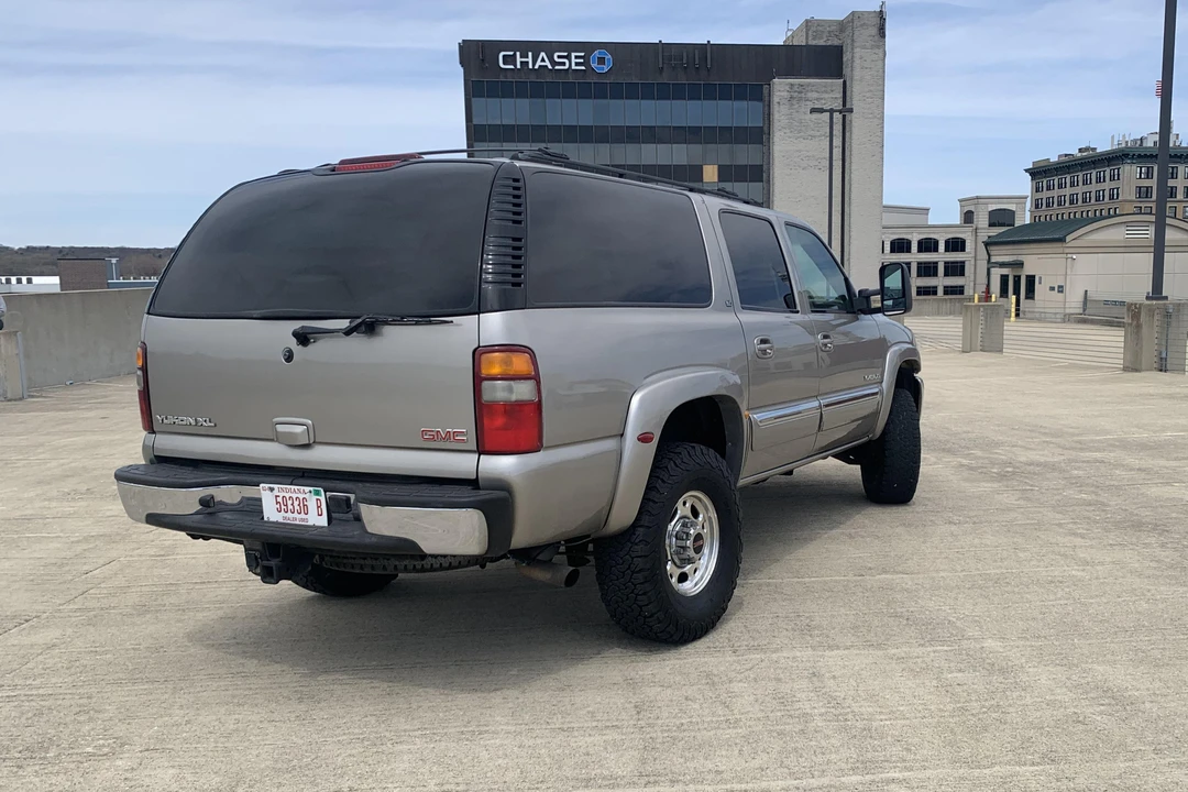 2003 GMC Yukon 2nd Gen - Image 11 of 31