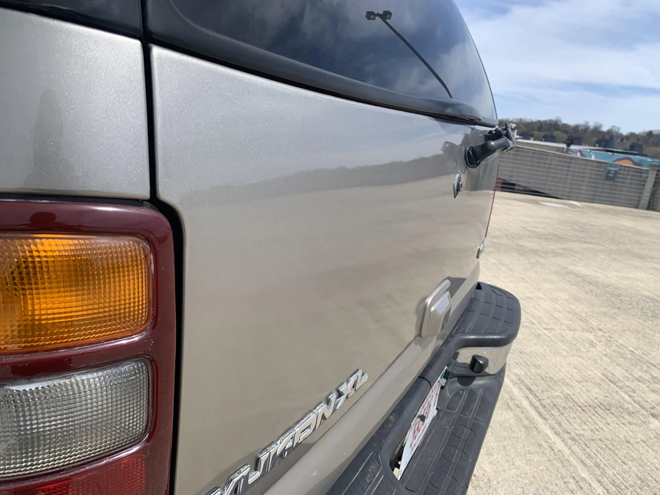 2003 GMC Yukon 2nd Gen - Image 28 of 31