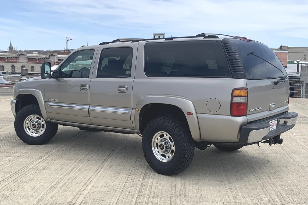 2003 GMC Yukon 2nd Gen - Image 4 of 31