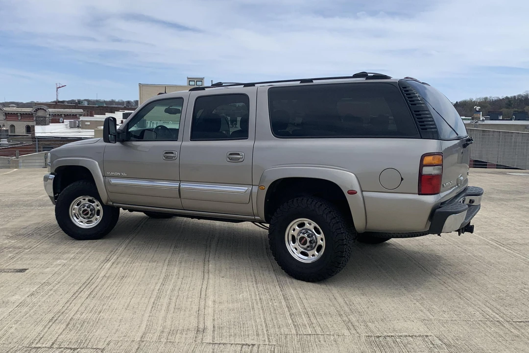 2003 GMC Yukon 2nd Gen - Image 9 of 31