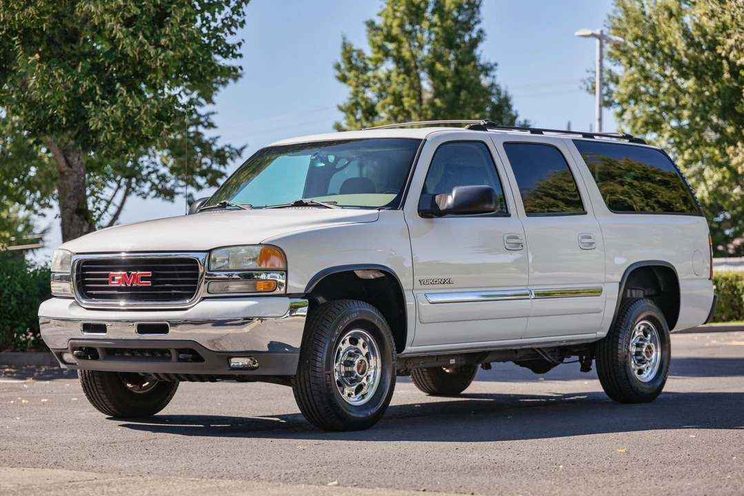 2003 GMC Yukon 2nd Gen - Image 4 of 31