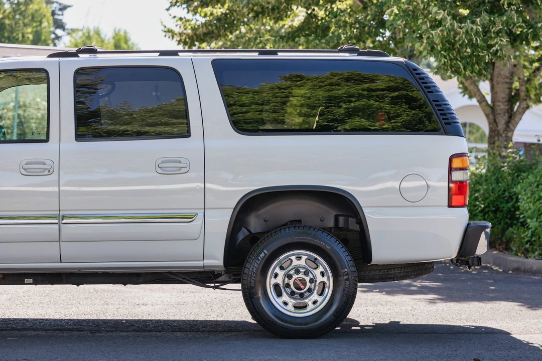 2003 GMC Yukon 2nd Gen - Image 30 of 31