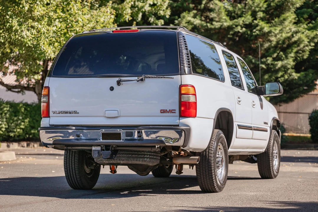 2003 GMC Yukon 2nd Gen - Image 10 of 31