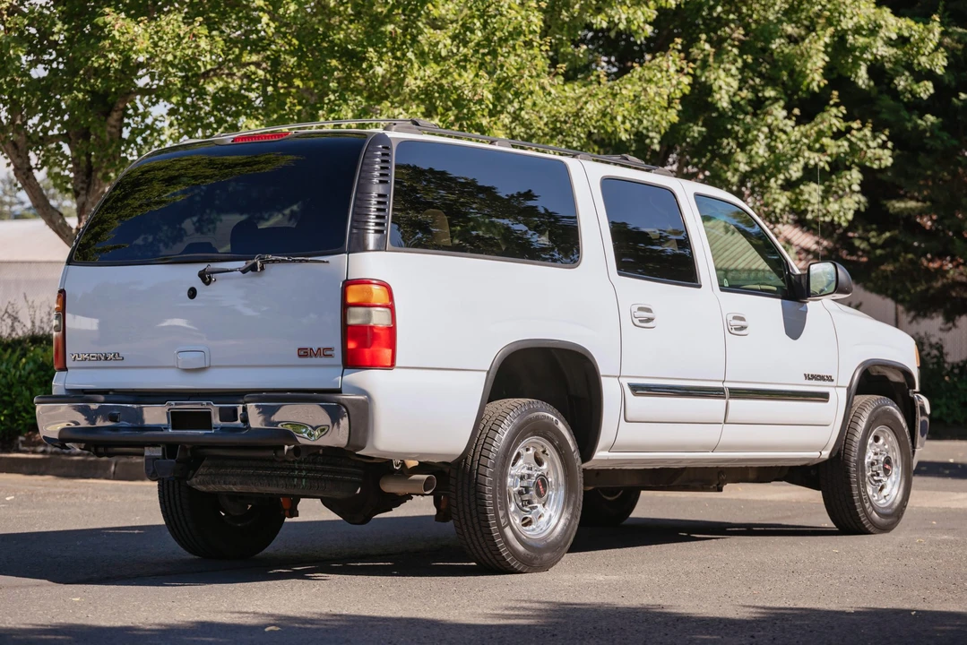 2003 GMC Yukon 2nd Gen - Image 12 of 31
