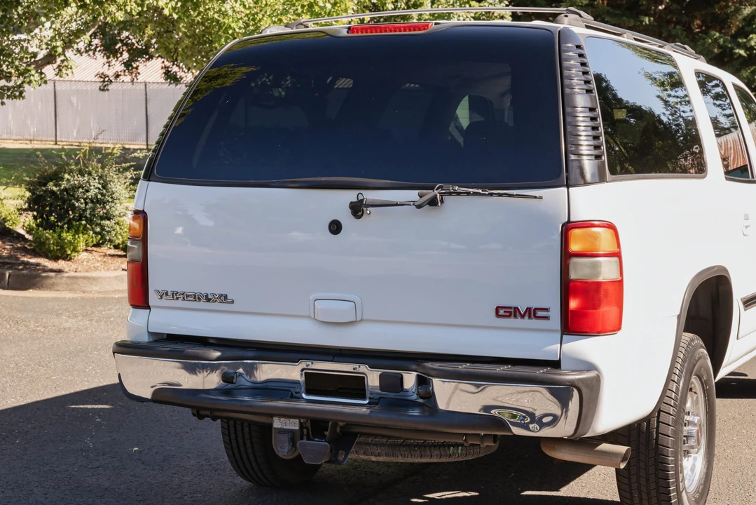 2003 GMC Yukon 2nd Gen - Image 28 of 31