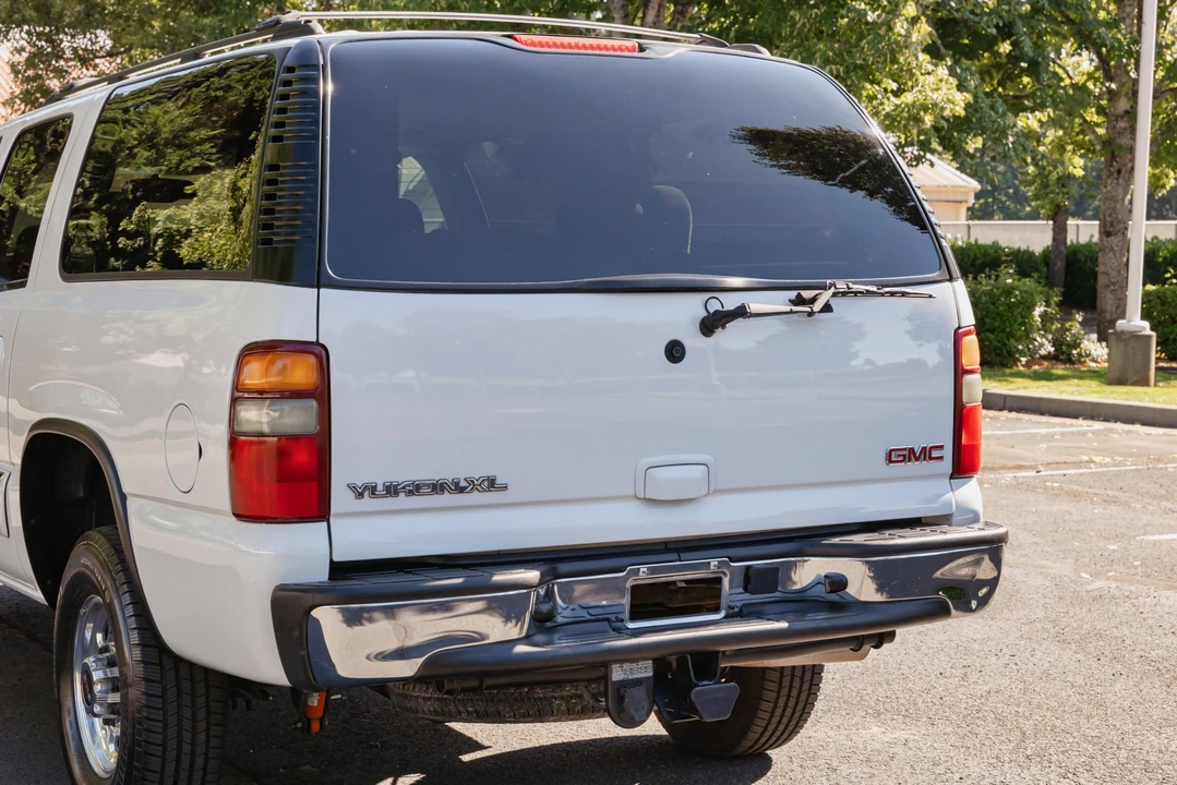 2003 GMC Yukon 2nd Gen - Image 27 of 31