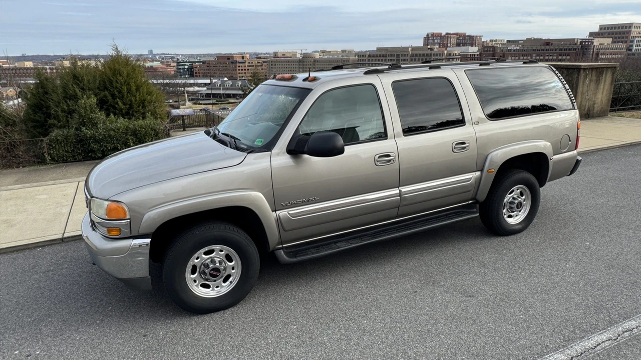 2003 GMC Yukon 2nd Gen - Image 14 of 31