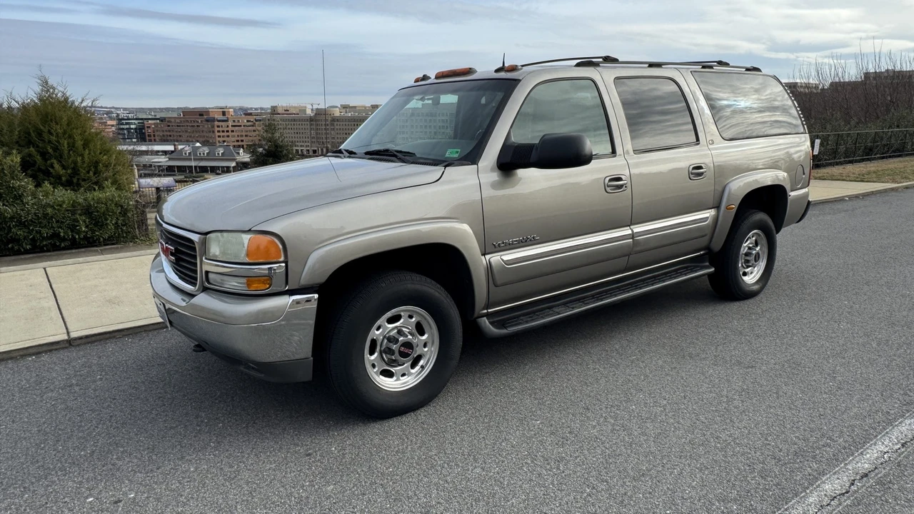 2003 GMC Yukon 2nd Gen - Image 15 of 31