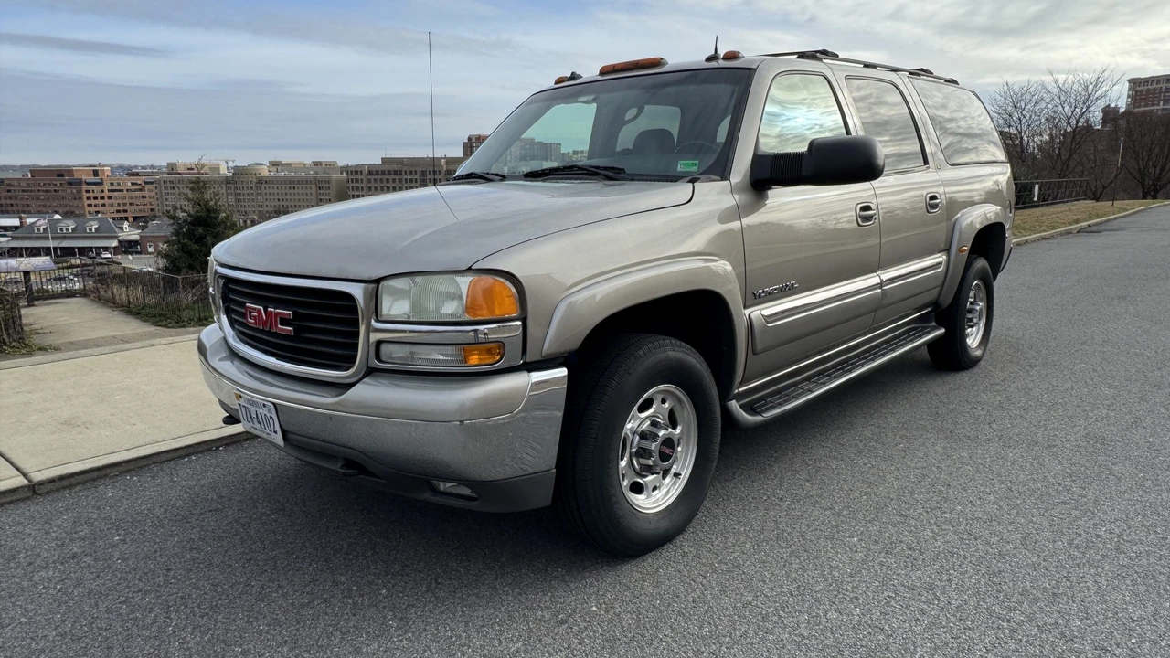 2003 GMC Yukon 2nd Gen - Image 16 of 31