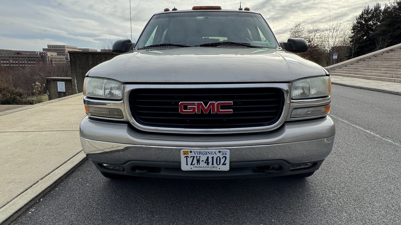 2003 GMC Yukon 2nd Gen - Image 20 of 31