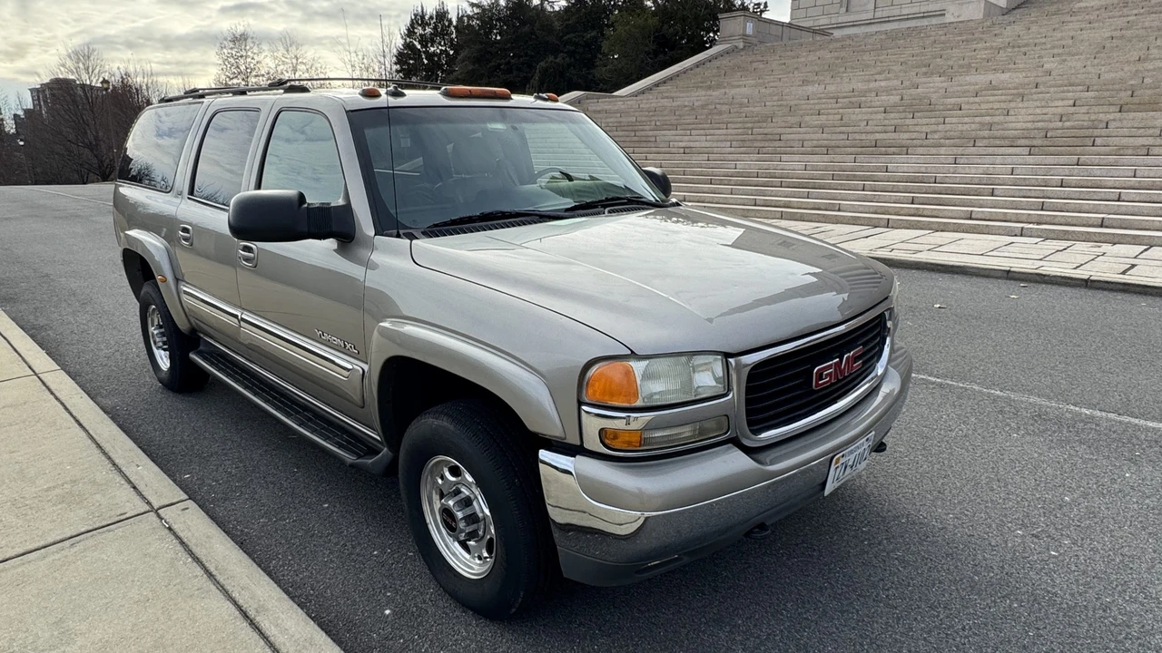 2003 GMC Yukon 2nd Gen - Image 22 of 31